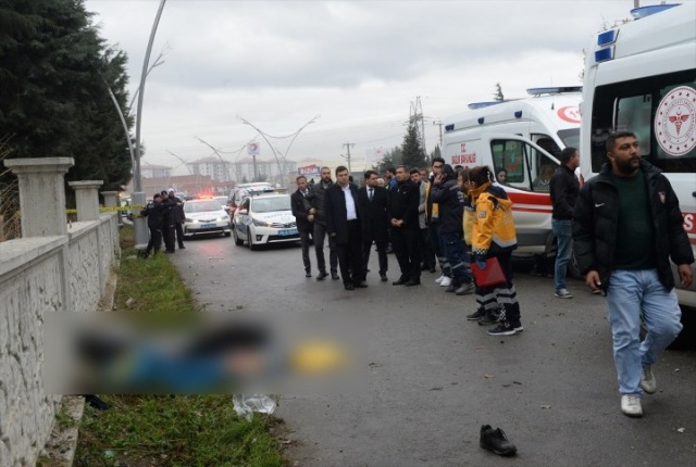 Uşak'ta korkunç kaza 3 kişi öldü 5