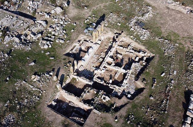 Blaundos Antik Kenti'nde Roma dönemine ait hamam bulundu 14