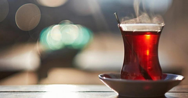 Her gün bardak bardak çay içiyorsanız bu haber sizin için! Çay insan sağlığını nasıl etkiler?