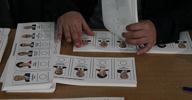 Seçmenler tarafından belirlenecek Cumhurbaşkanı adayları için ilk gün atılan imza sayıları açıklandı