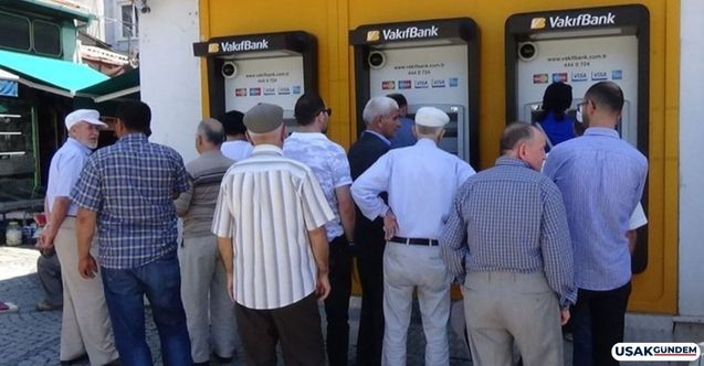 15 milyon emekliye açıklandı! 10 bin liranın üzerinde ödemeler bugün hesaplara yatırıldı