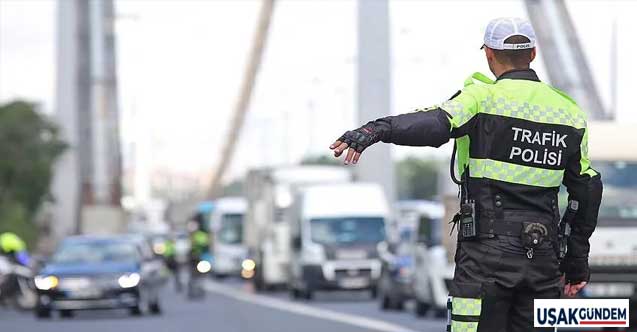 Trafikte bunu yapan araç sahipleri! Kötü haber geldi 4.060 TL para cezası kesilmiş olabilir hemen kontrol edin