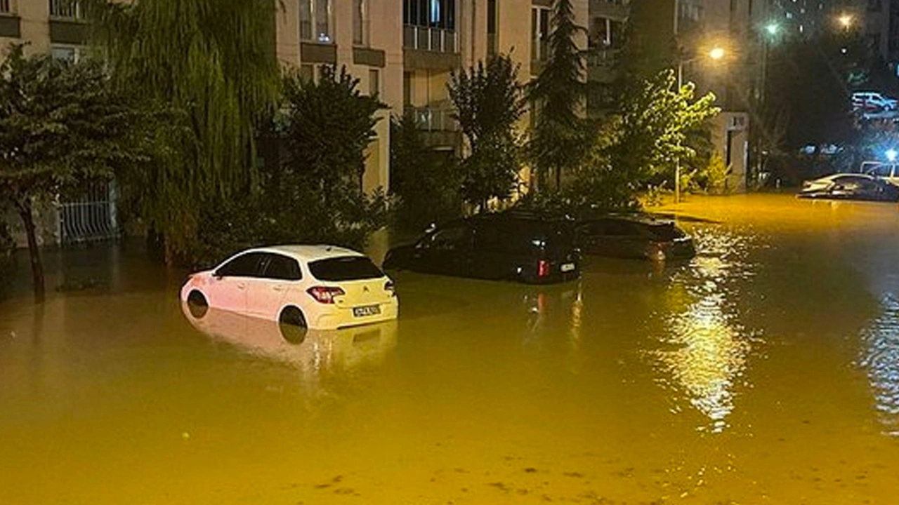İstanbul Başakşehir sel felaketi son dakika! 2 kişi öldü, 12 yaralı var!