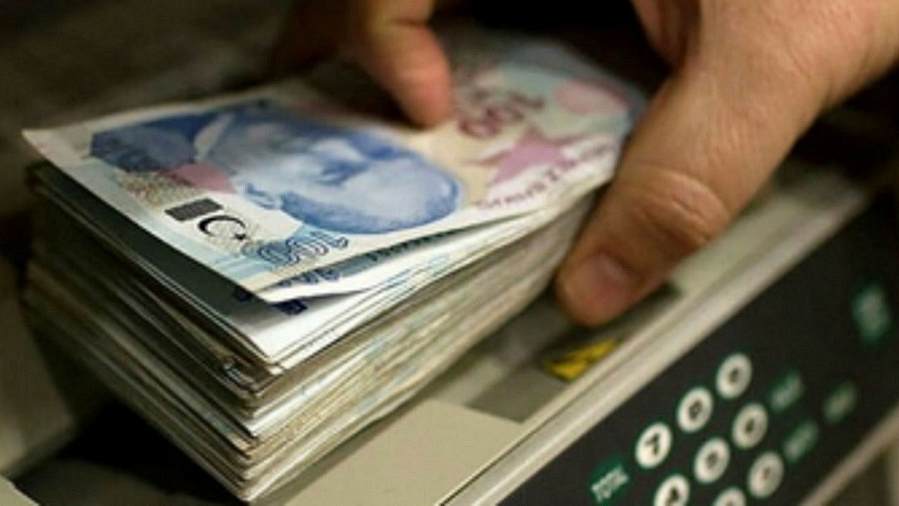 Özel sektör çalışanlarına 70.000 TL! Halkbank açıkladı, ihtiyaç kredisi taksit tablosu!