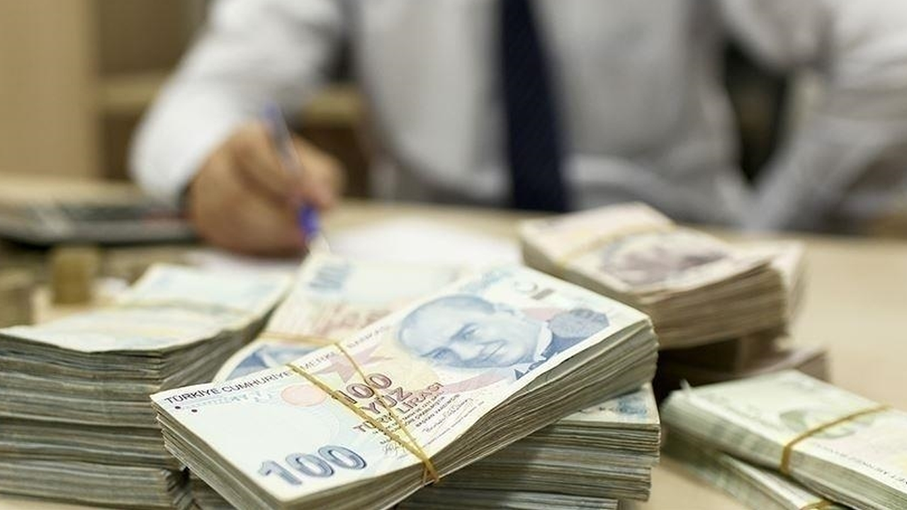 Kamu çalışanlarına nakit 50.000 TL! Halkbank ihtiyaç kredisi taksitini açıkladı!