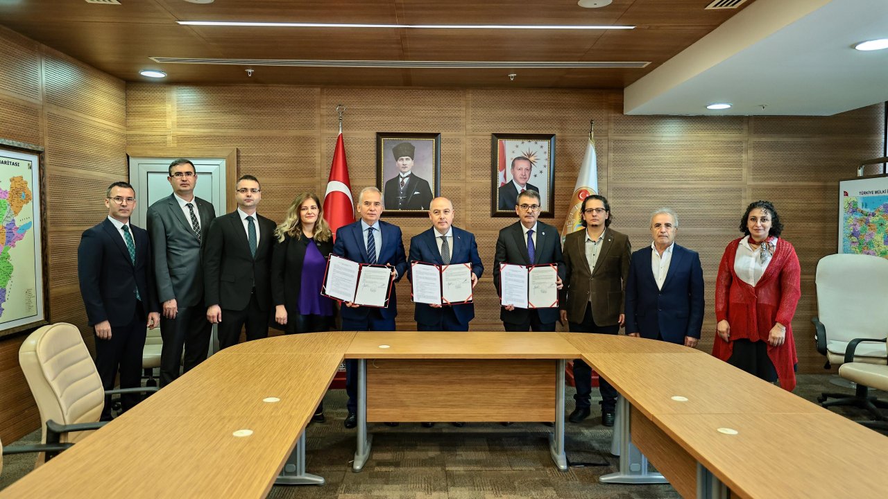 Denizli Traverten Jeoparkı için ilk imzalar atıldı