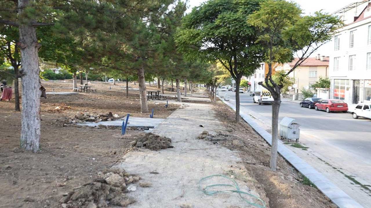 Kütahya'da Şelale Park çalışmaları sürüyor