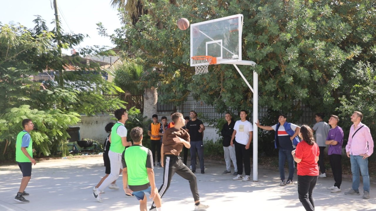 Aydın'da Ortaokul ve Liseler arasında sokak basketbolu turnuvası başladı