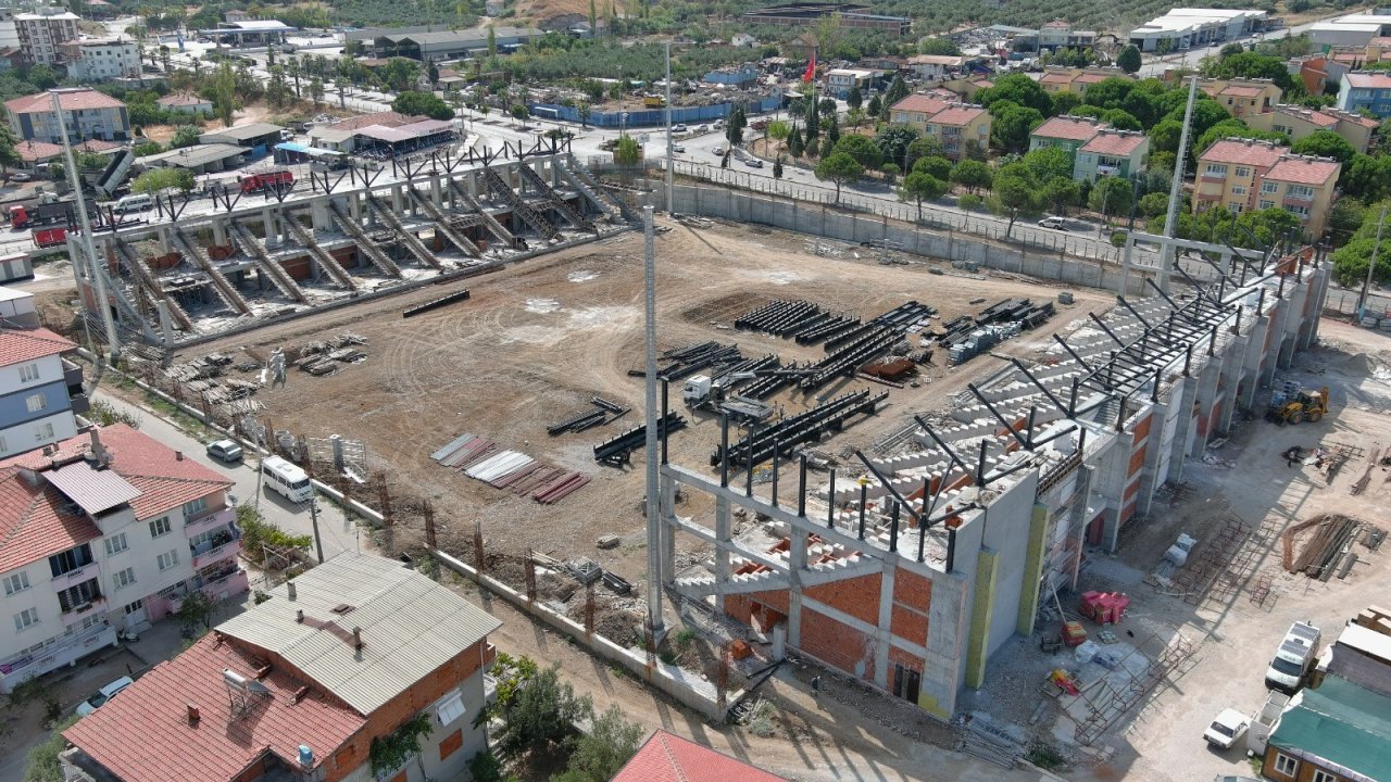 Manisa Soma Stadyumu inşaatı tüm hızı ile sürüyor