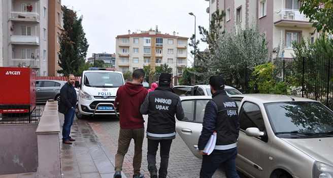Uşak’ta uyuşturucu operasyonu: 2 gözaltı