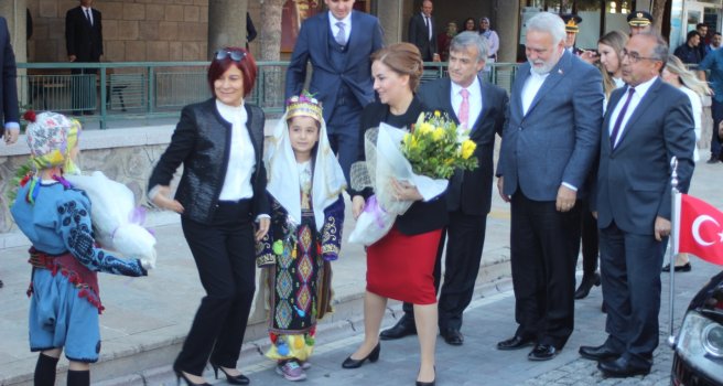 Kadın vali Uşaksporlu çıktı
