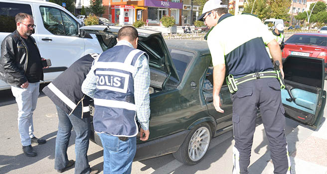 Polisler karadan Vali ve Emniyet Müdürü havadan denetledi