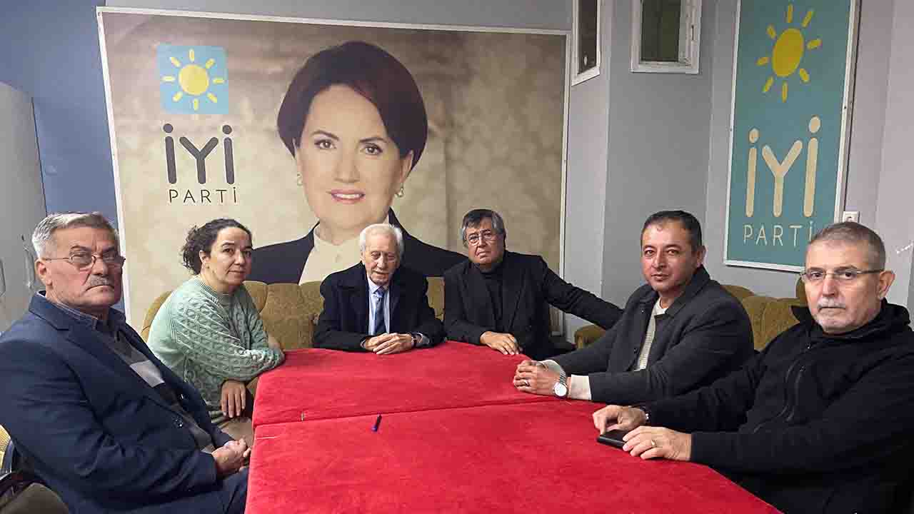 Manisa Alaşehir İYİ Parti ilçe yönetiminde 21 istifa!