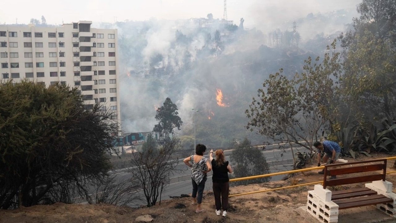 Şili'de orman yangınlarında 51 kişi hayatını kaybetti