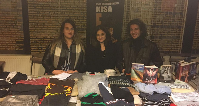Uşak’ta öğrenciler eşyalarını satarak film festivaline sahip çıktı