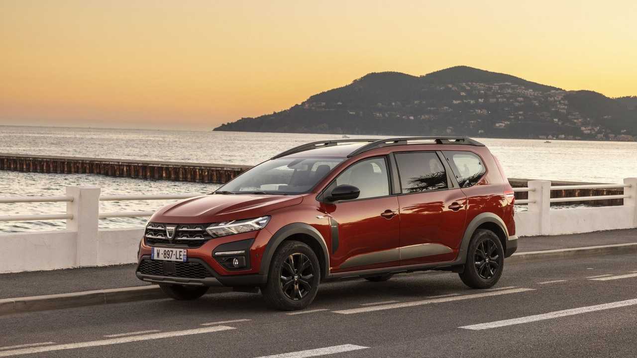 7 koltuklu Dacia Jogger fiyat listesi Şubat 2024!