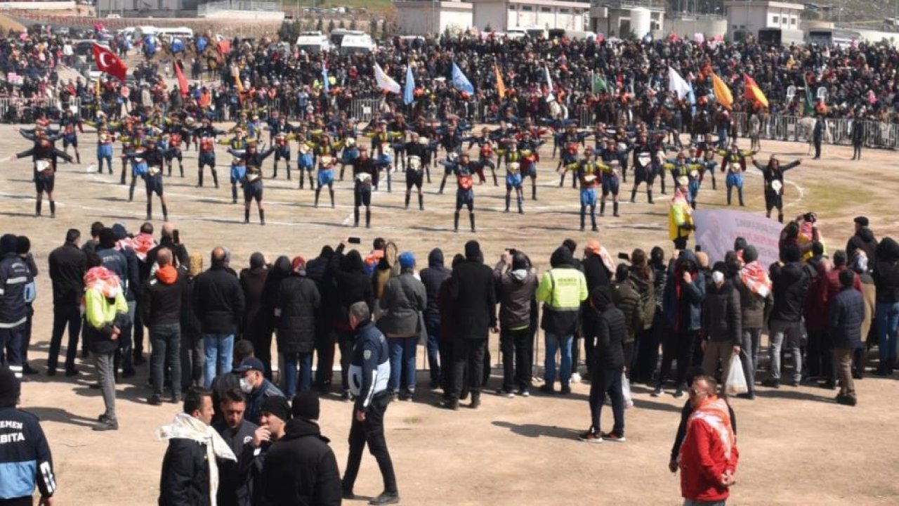 İzmir'de Geleneksel Folklorik Deve Gösterisi için geri sayım başladı