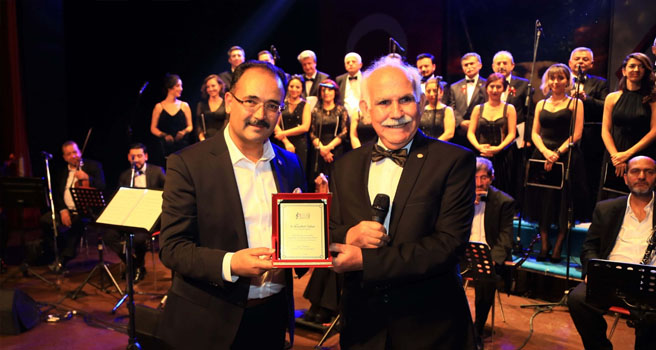 SANATSEVER BAŞKAN NURULLAH CAHAN ÖDÜLLENDİRİLDİ