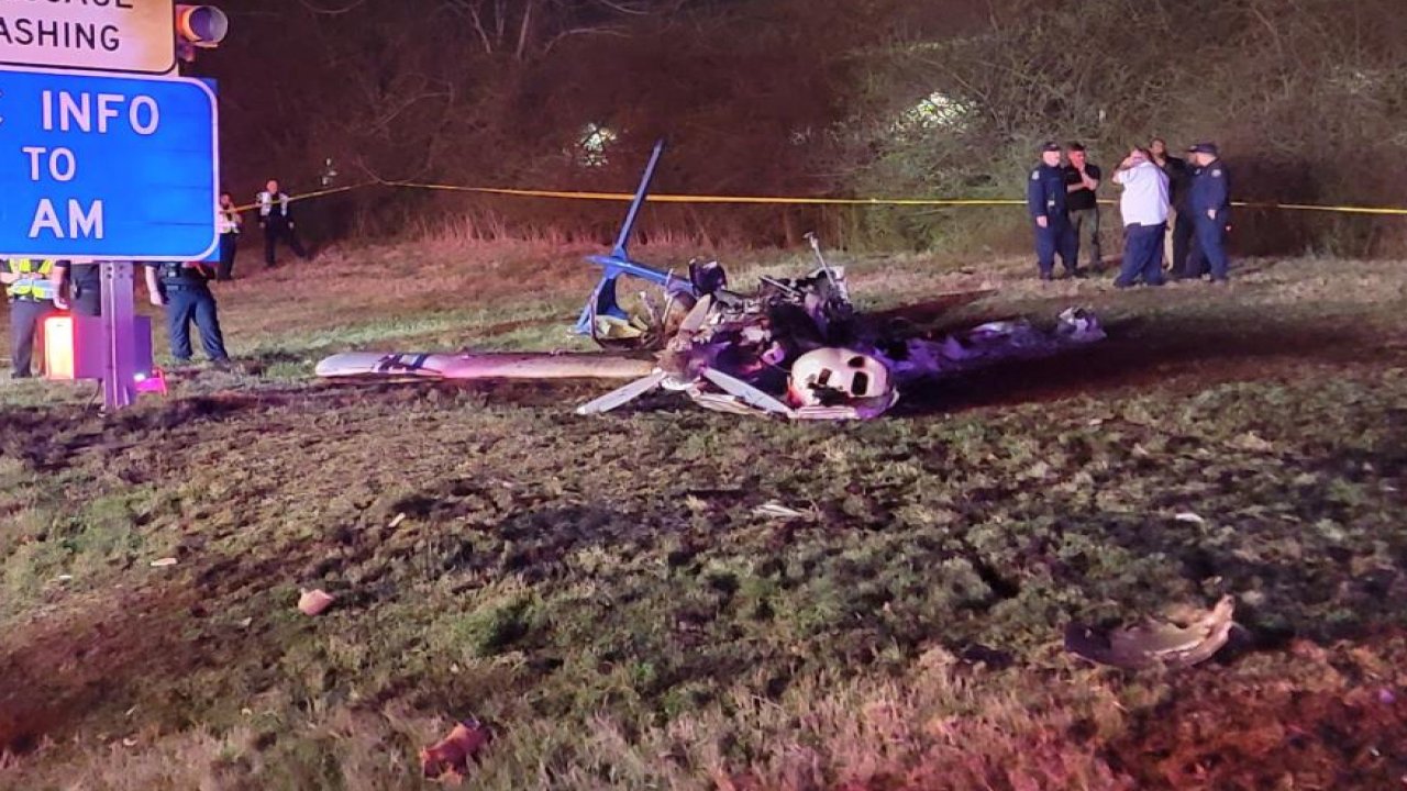 ABD'de uçak otoyol kenarına düştü 5 ölü