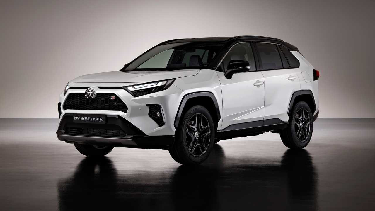 Dünyanın en çok satılan otomobili Toyota RAV4 Hybrid fiyat listesi değişti!