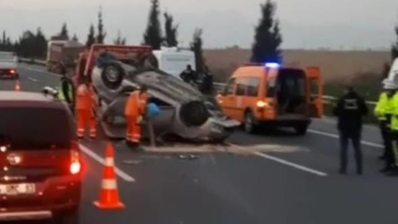 İzmir’de tıra çarpan otomobil, savurulup bariyerlere çarptı! 1 ölü 1 ağır yaralı
