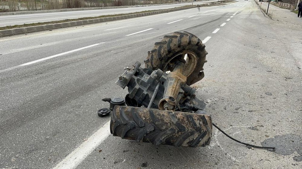 Afyonkarahisar’da tırın çarptığı traktörün tekerlekleri koptu