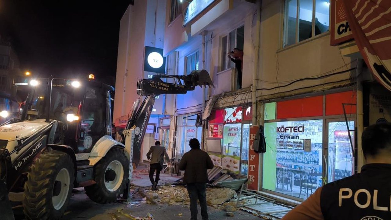Denizli’de CHP ilçe binasının balkondan düşen ilçe başkan yardımcısı hayatını kaybetti