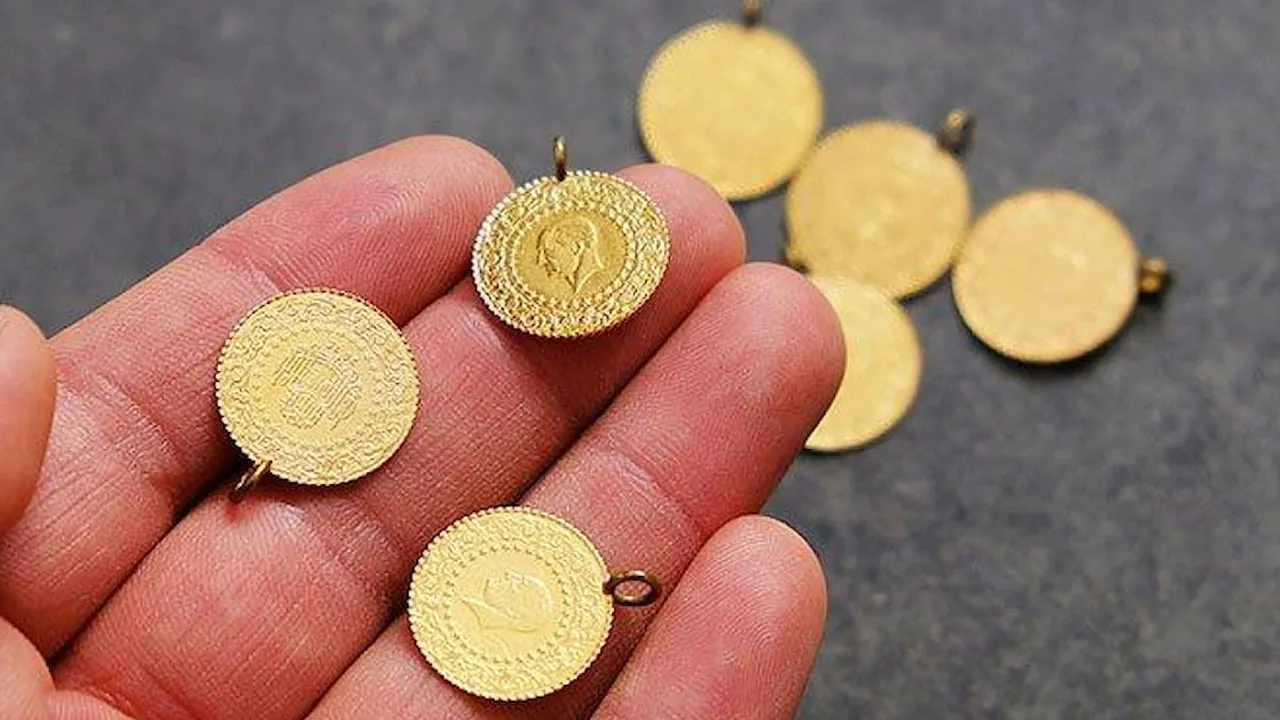 Altın fiyatlarında yeni rekor! Tüm zamanların en yüksek rakamı görüldü!