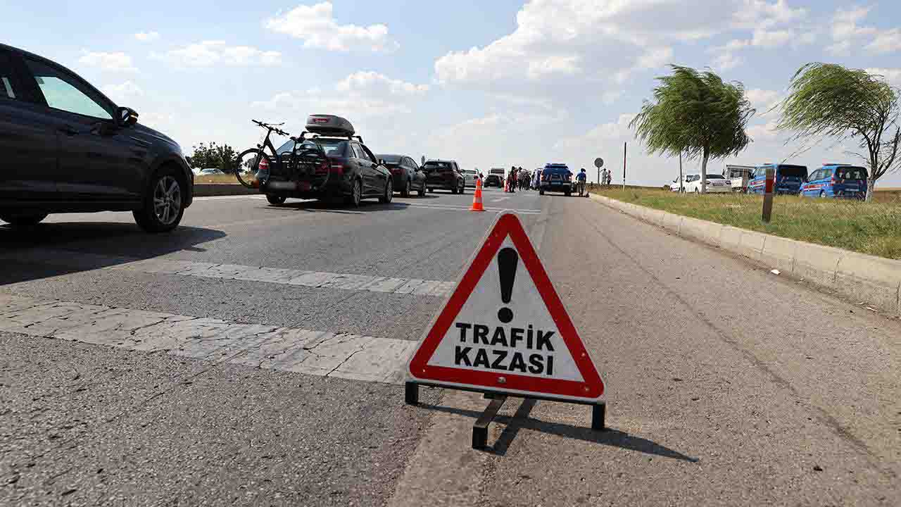 Manisa’da ölümlü trafik kazası!