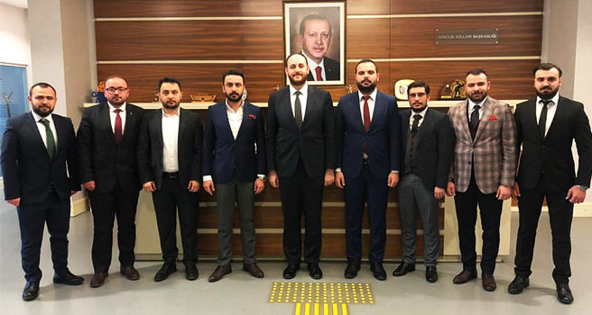 AK Parti Gençlik Kollarında Nöbet Teslimi