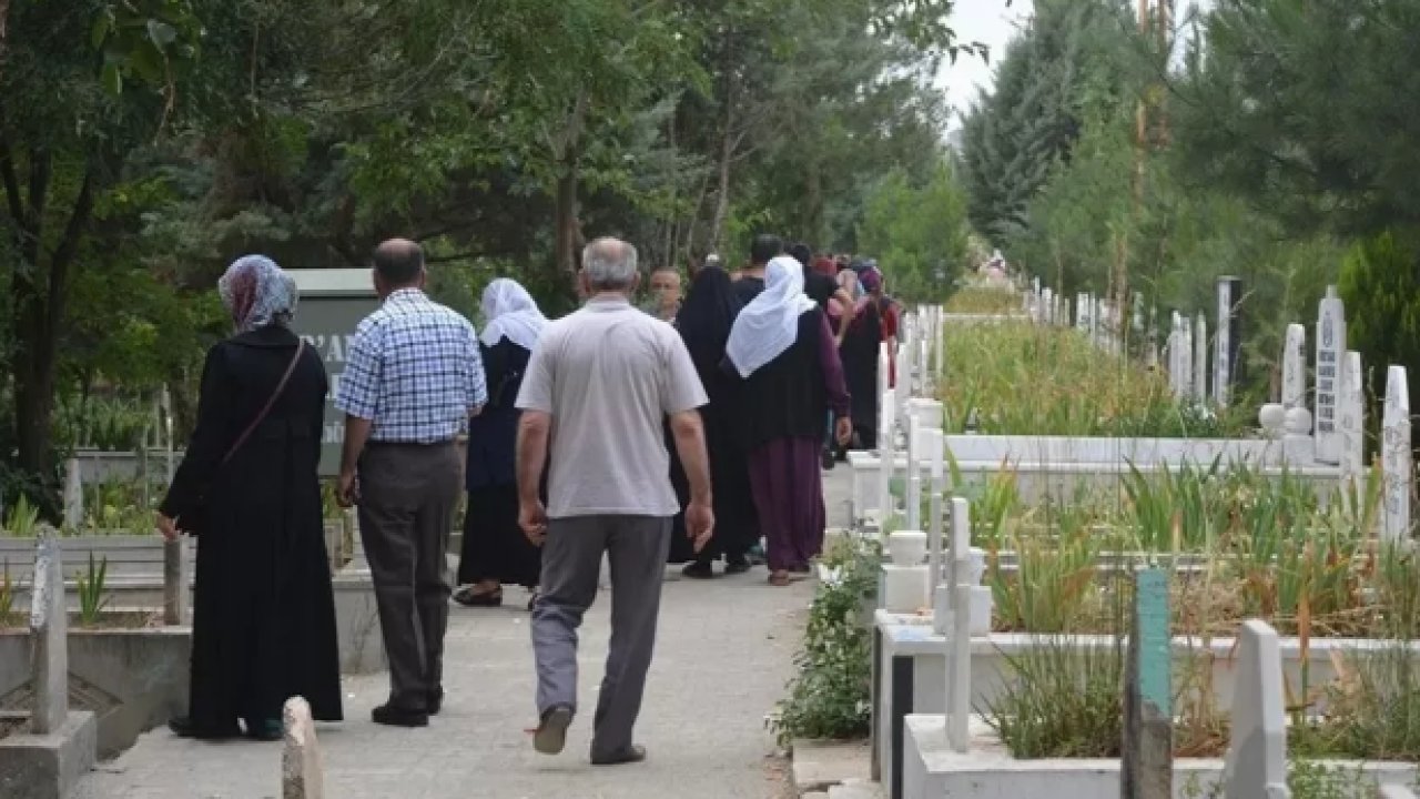 Aydın Efeler Belediyesi’nden mezarlık ziyareti için ücretsiz ulaşım desteği!