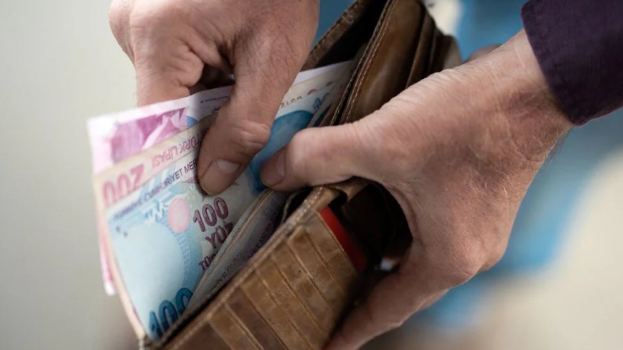 10 bin TL’den fazla emekli maaşı alanlar için beklenen açıklama bayram öncesi geldi!