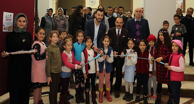 UŞAK’TA EL EMEĞİ GÖZNURU ESERLER GÖRÜCÜYE ÇIKTI