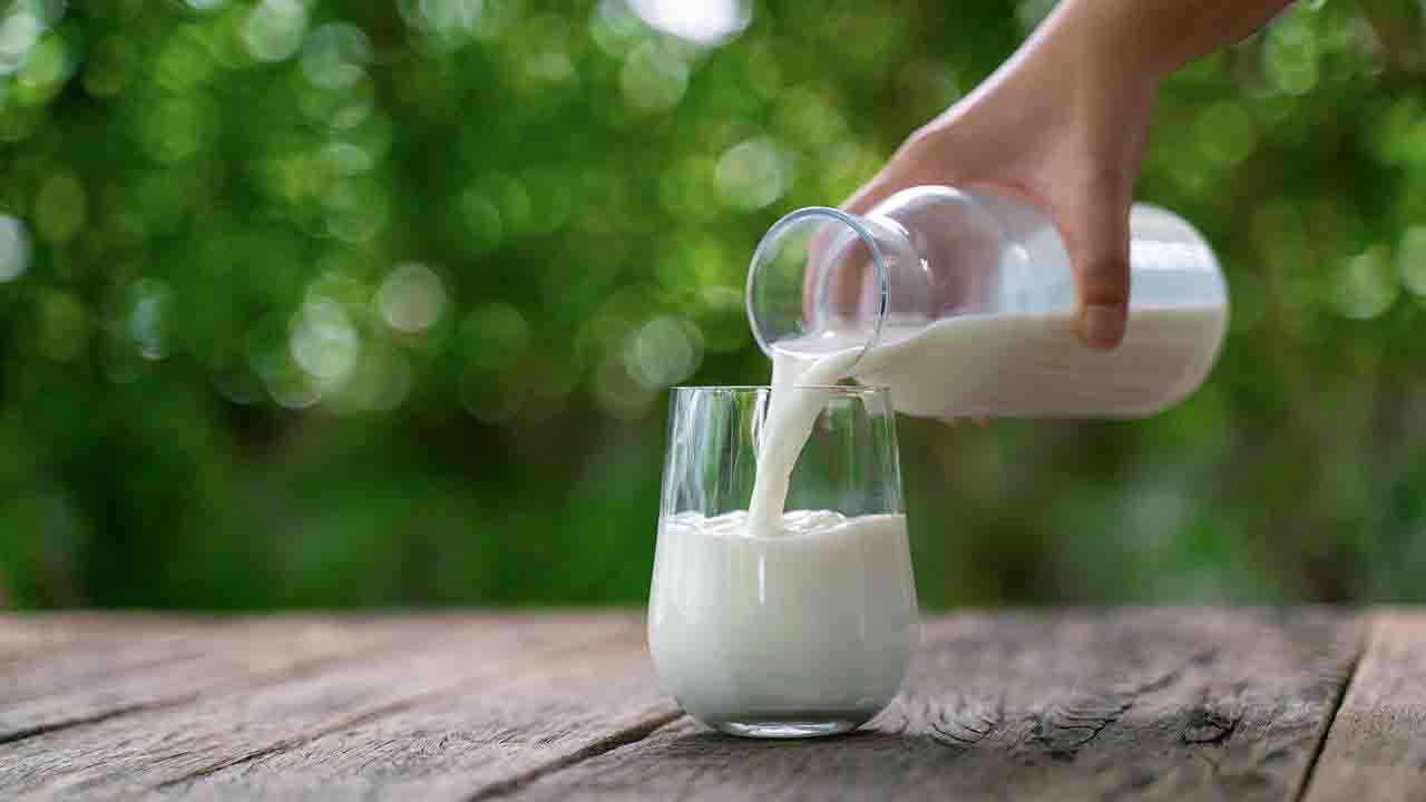 Mutfaklara kötü haber! Çiğ süt fiyatlarına yüzde 8,5 zam geldi!