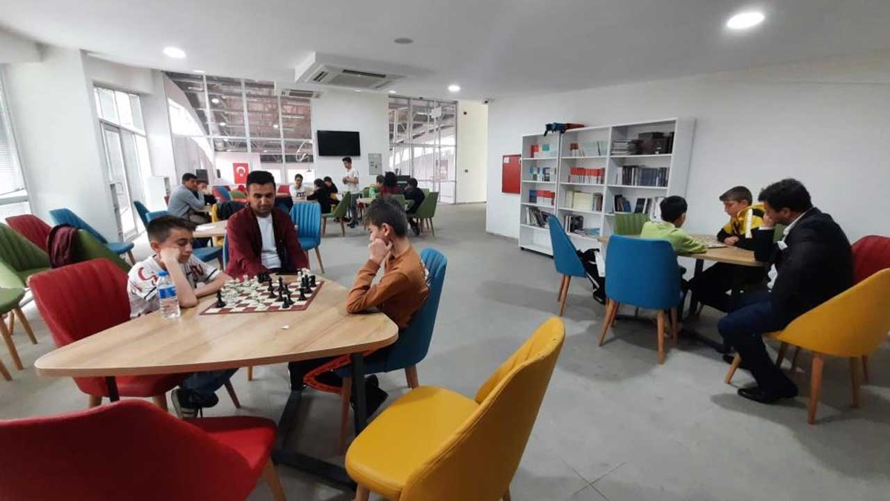 Kütahya Hisarcık'ta satranç turnuvası düzenlendi