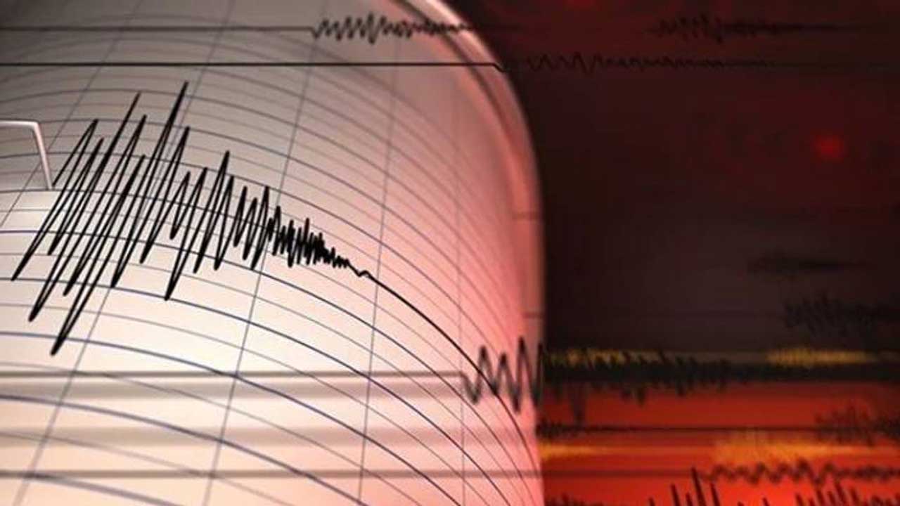İzmir Seferihisar merkezli 4.5 şiddetinde deprem