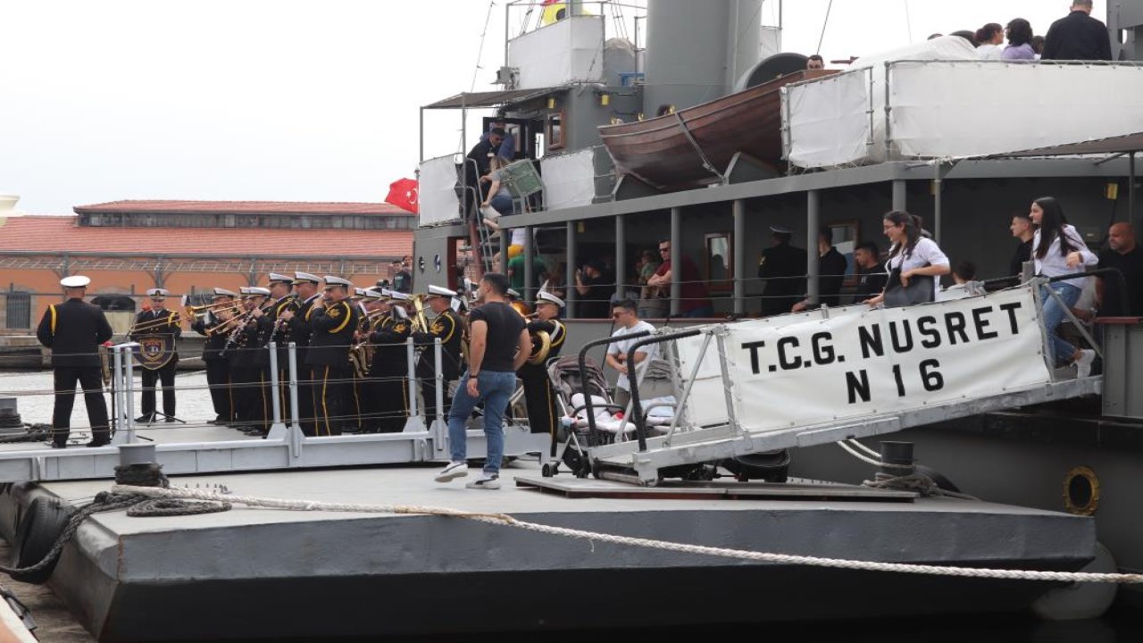 İzmir’de TCG Nusret Müze Gemisi kapılarını ziyaretçilerine açtı!