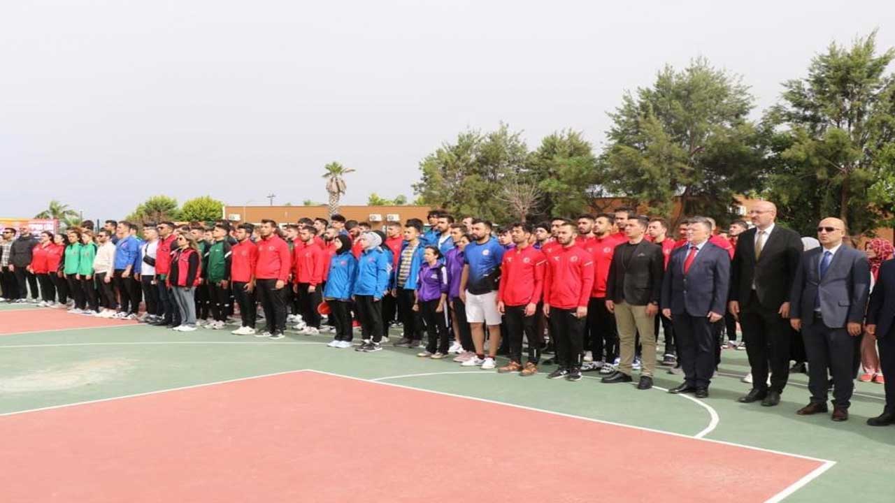 Uşaklı gençler Efeler Gençlik Kampı spor etkinliğine katılıyor