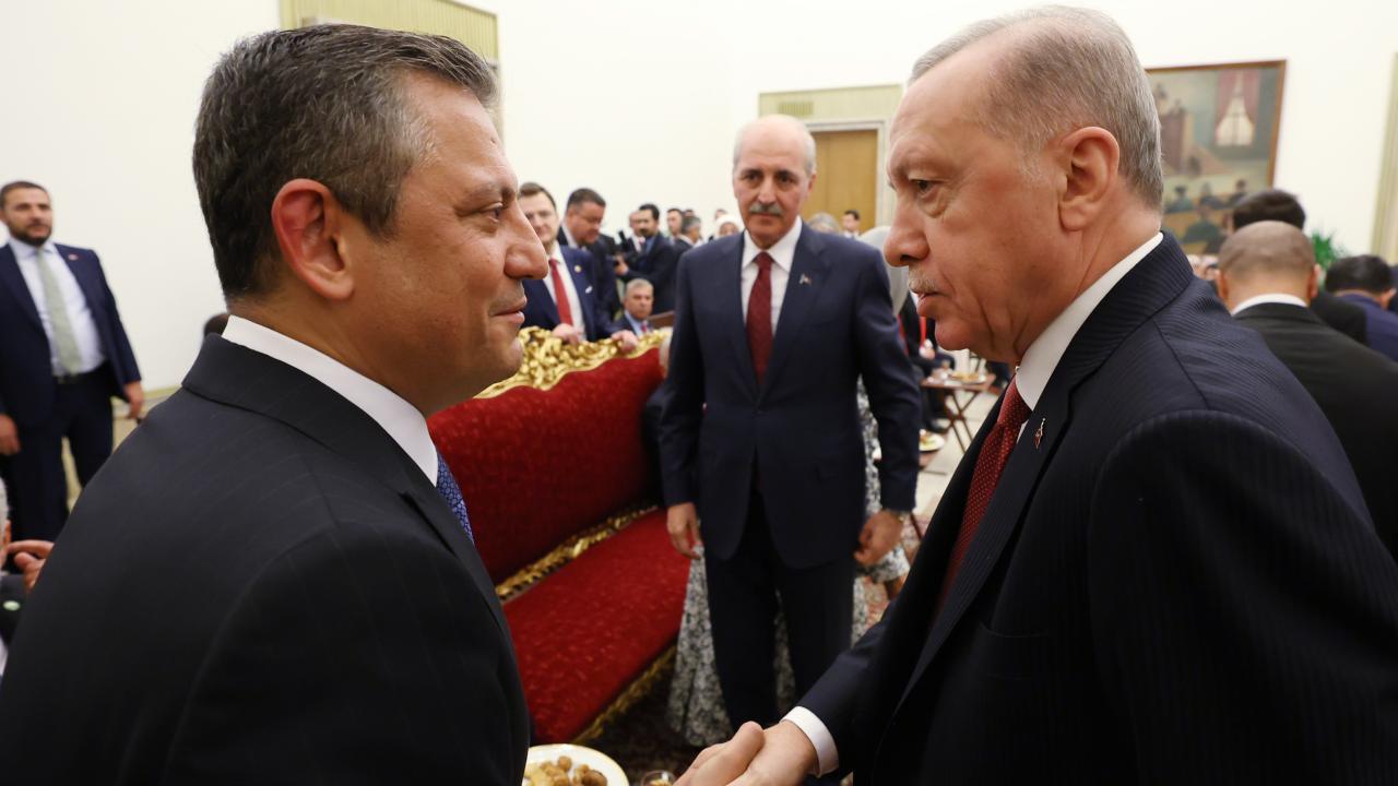 Cumhurbaşkanı Erdoğan CHP Genel Başkanı Özgür Özel ile görüşecek