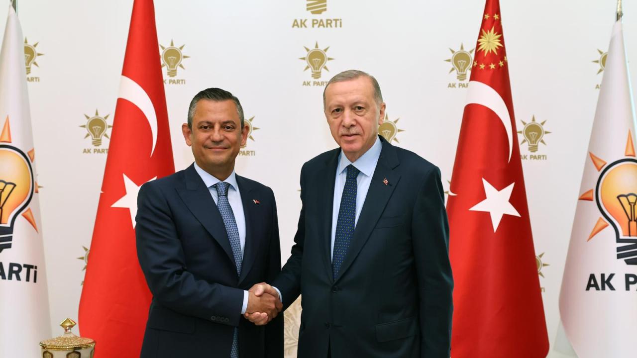Cumhurbaşkanı Erdoğan ile Özgür Özel görüşmesinde hangi konular gündeme geldi?