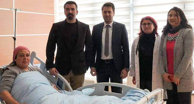 Eşme ilçesinde hiç iz bırakmayan ameliyat gerçekleştirildi