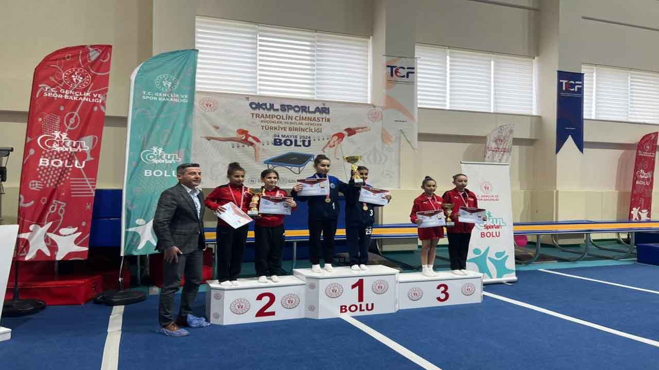 Manisalı küçük cimnastikçiler Türkiye üçüncüsü oldu