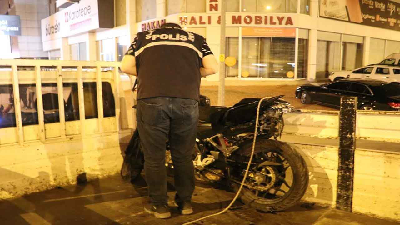 Denizli'de araca çarpan motosiklette bulunan iki genç hayatını kaybetti