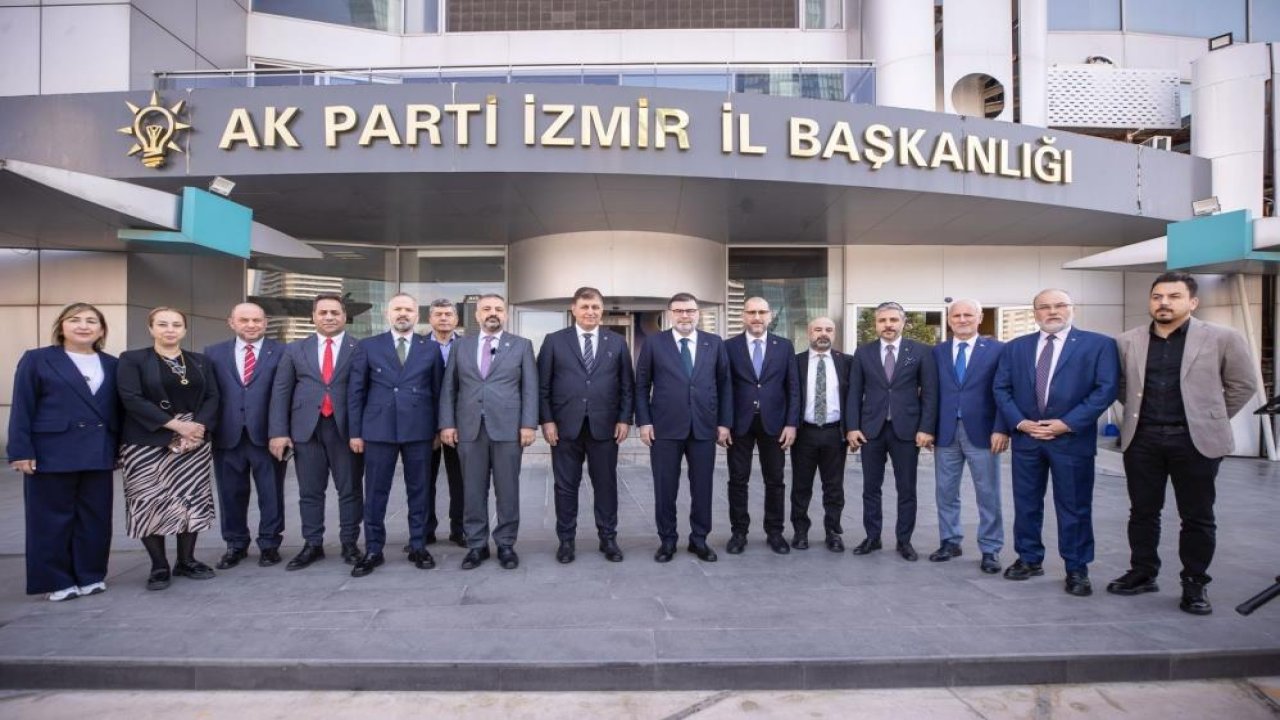 İzmir’de Başkan Tugay AK Parti İl Başkanlığı’nı ziyaret etti
