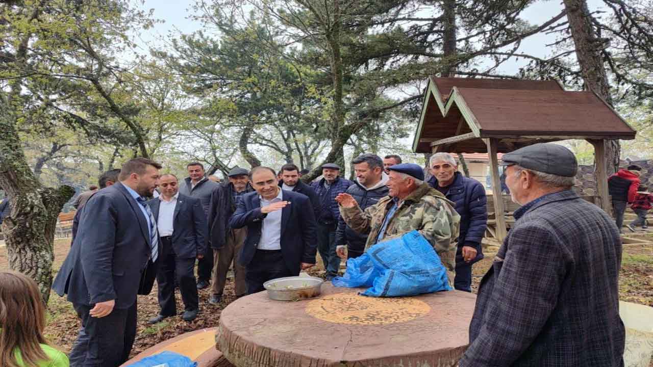 Afyonkarahisar Sandıklı'da vatandaşlar yağmur duasına çıktı
