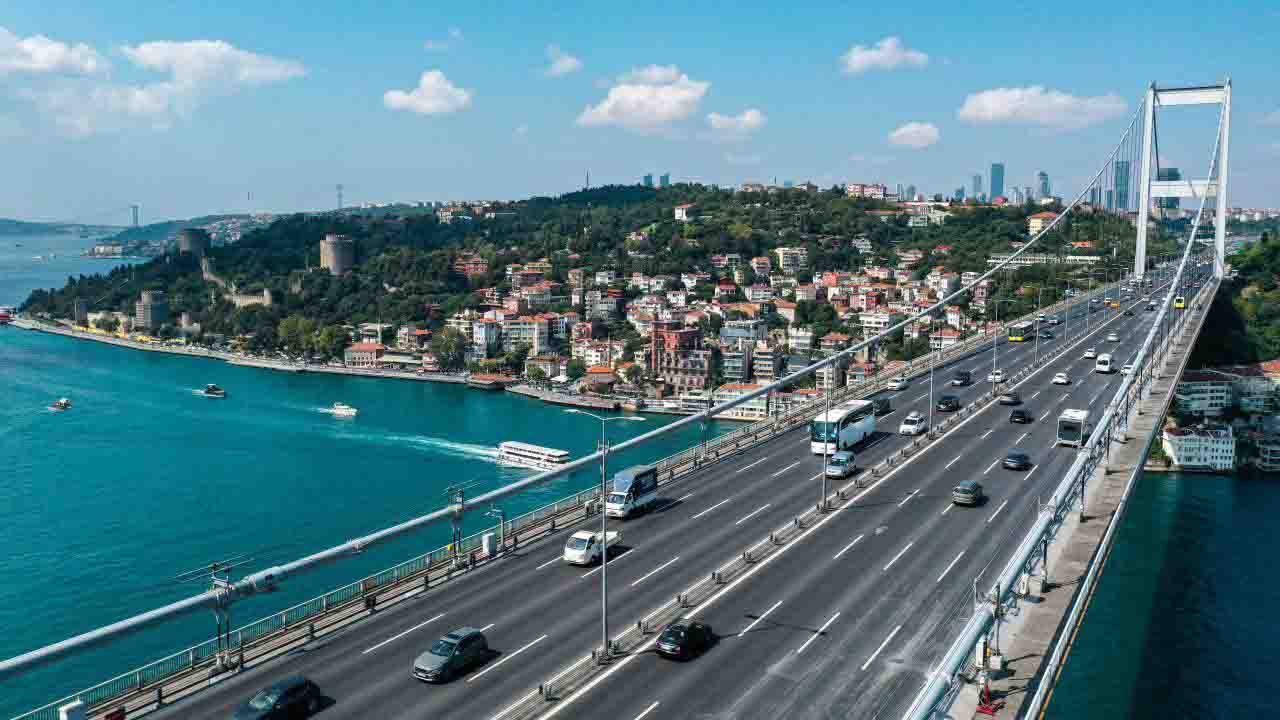 Köprü ve otoyol geçiş ücretlerine sürpriz zam! Yeni tarifeler açıklandı!