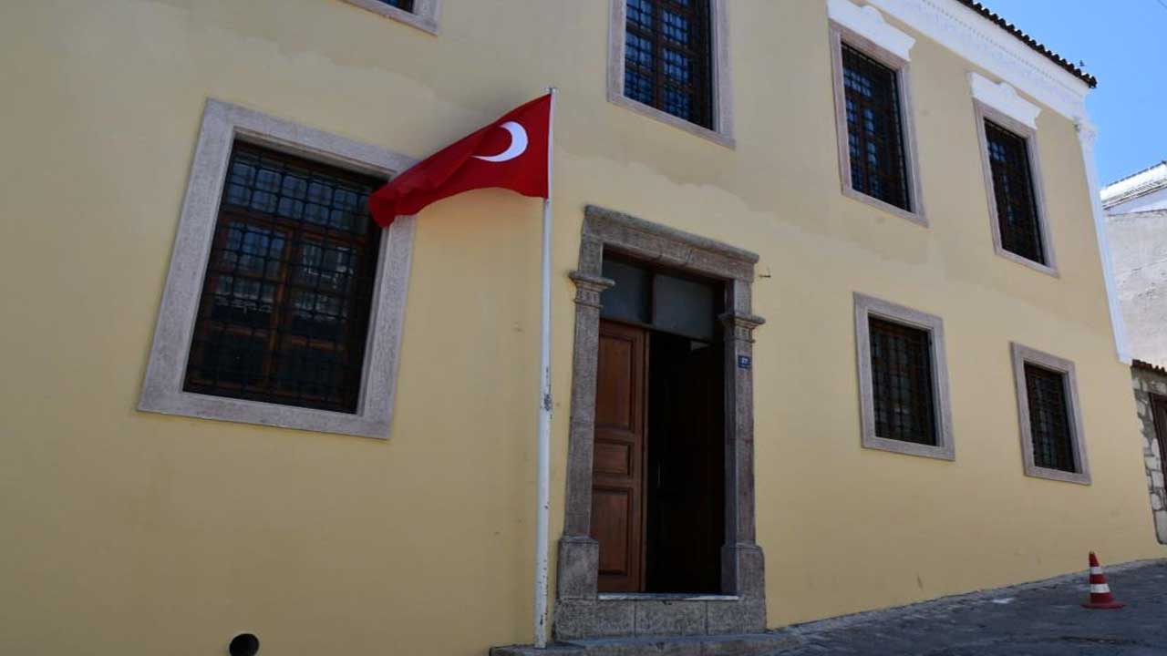 Aydın'da restorasyonu tamamlanan tarihi Kuşadası evleri ziyarete açıldı