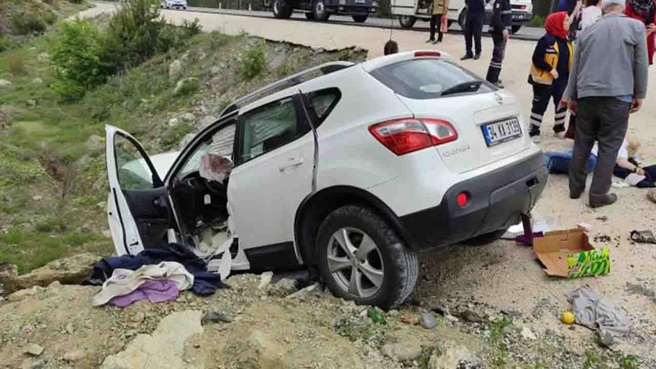 Kütahya'da iki trafik kazasında 4 kişi yaralandı!