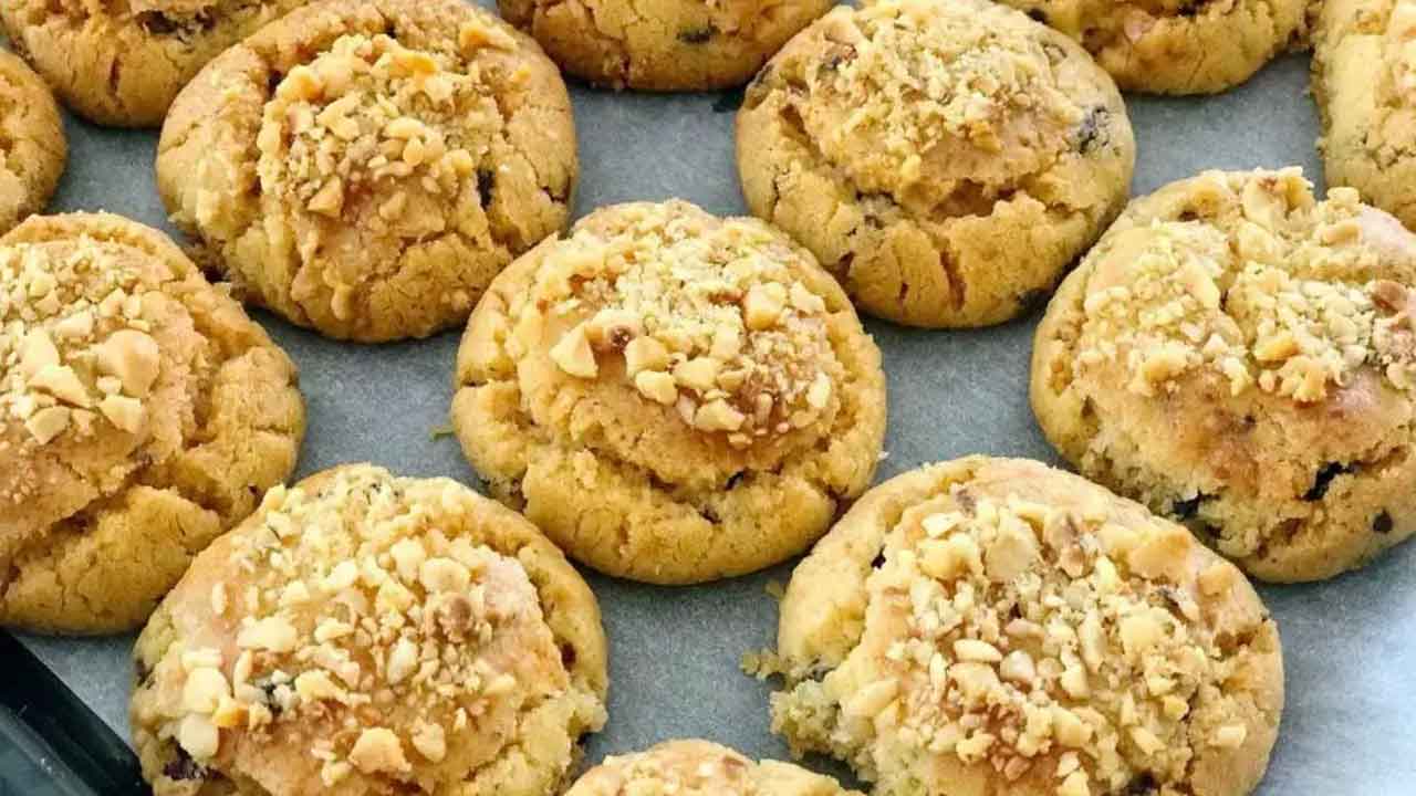 Kıyır kıyır ikramlık anne kurabiyesi! Yapımı kolay lezzeti olay ağızda dağılan kurabiye tarifi