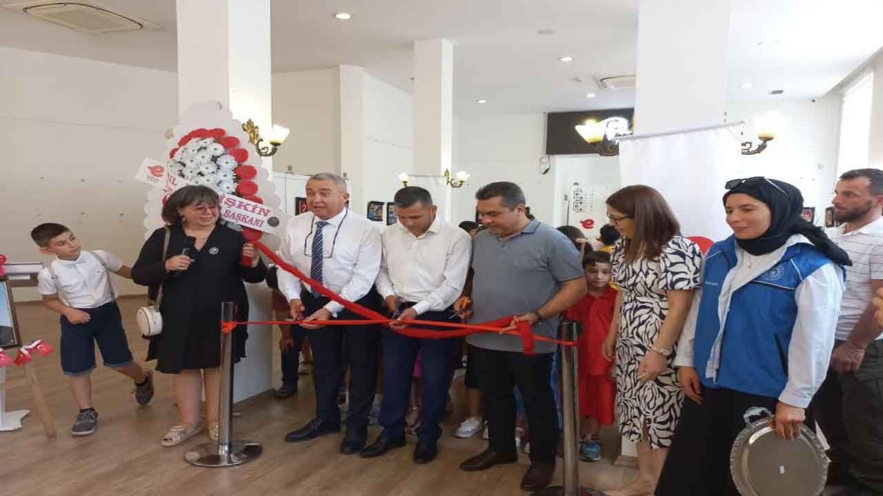 Aydın'da 3. sınıf öğrencilerinden ıslak keçe sergisi